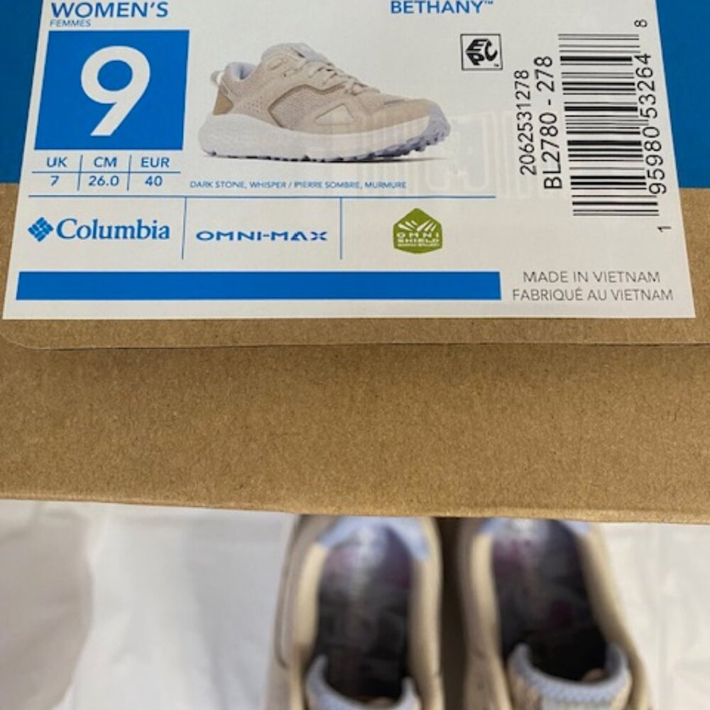 Columbia Women's Bethany Hiking shoe in a light stone/beige color, size 9 (NEW) - Picture 8 of 8